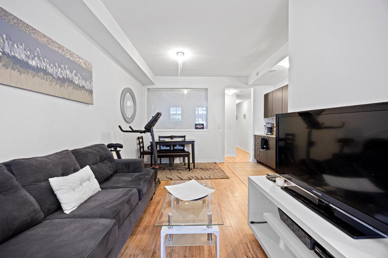 Beautiful Townhouse Near Yorkdale Mall, Wilson Subway Lejlighed Toronto Eksteriør billede