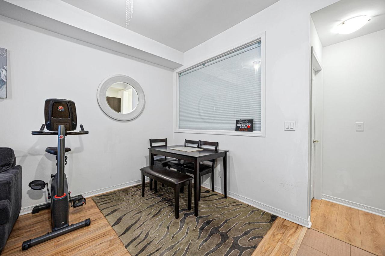 Beautiful Townhouse Near Yorkdale Mall, Wilson Subway Lejlighed Toronto Eksteriør billede