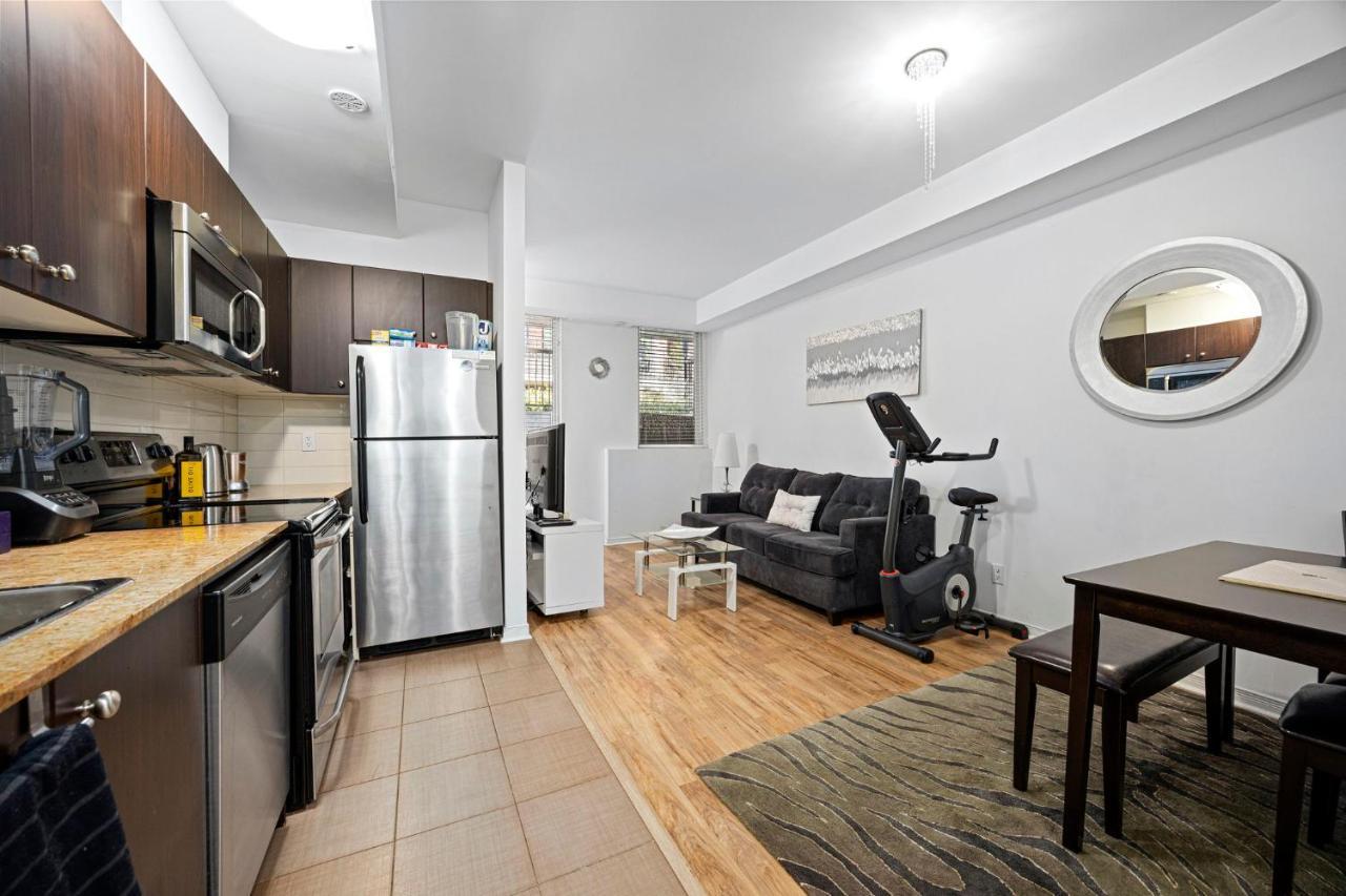 Beautiful Townhouse Near Yorkdale Mall, Wilson Subway Lejlighed Toronto Eksteriør billede