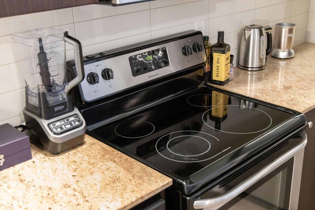 Beautiful Townhouse Near Yorkdale Mall, Wilson Subway Lejlighed Toronto Eksteriør billede