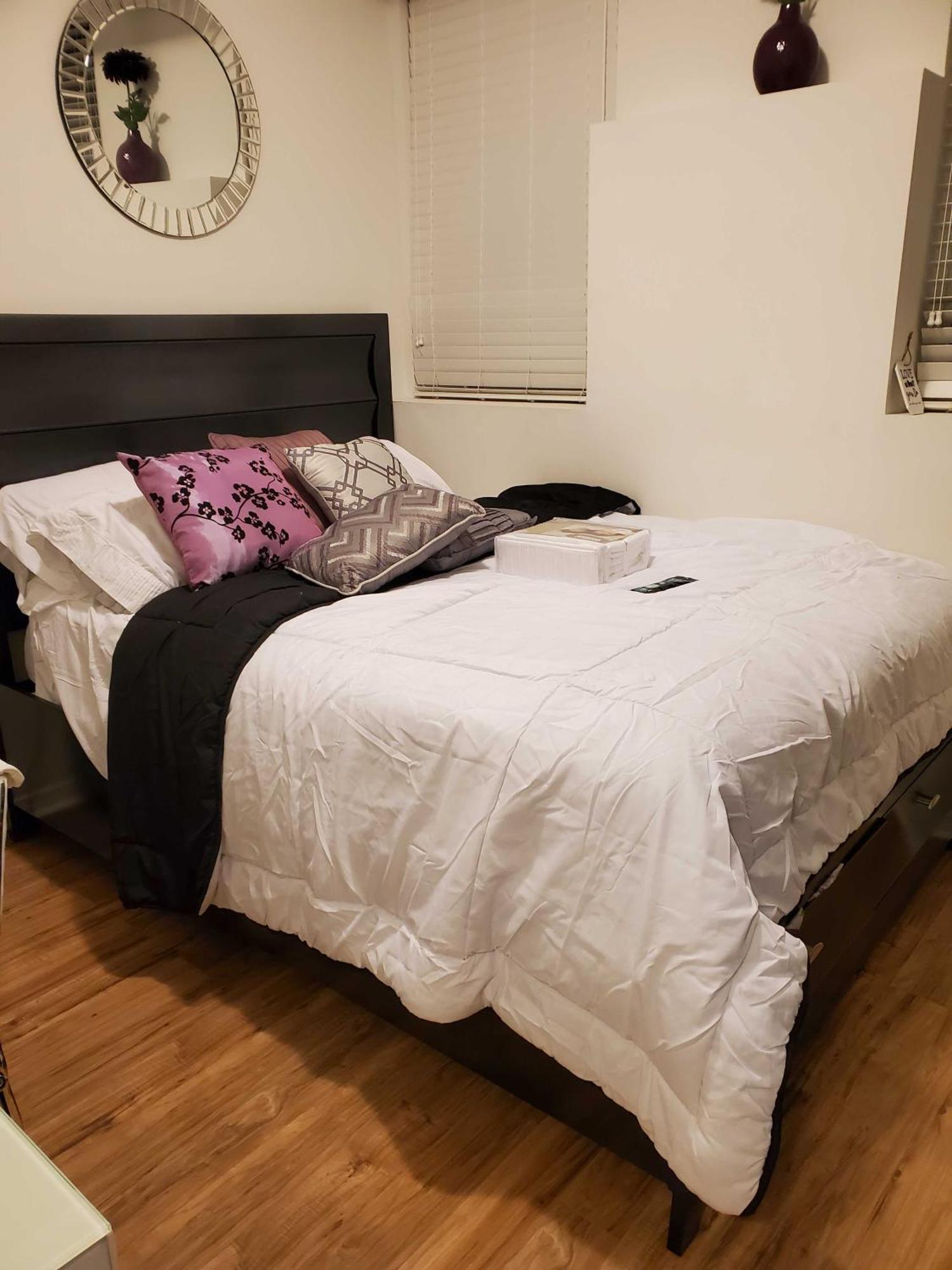 Beautiful Townhouse Near Yorkdale Mall, Wilson Subway Lejlighed Toronto Eksteriør billede