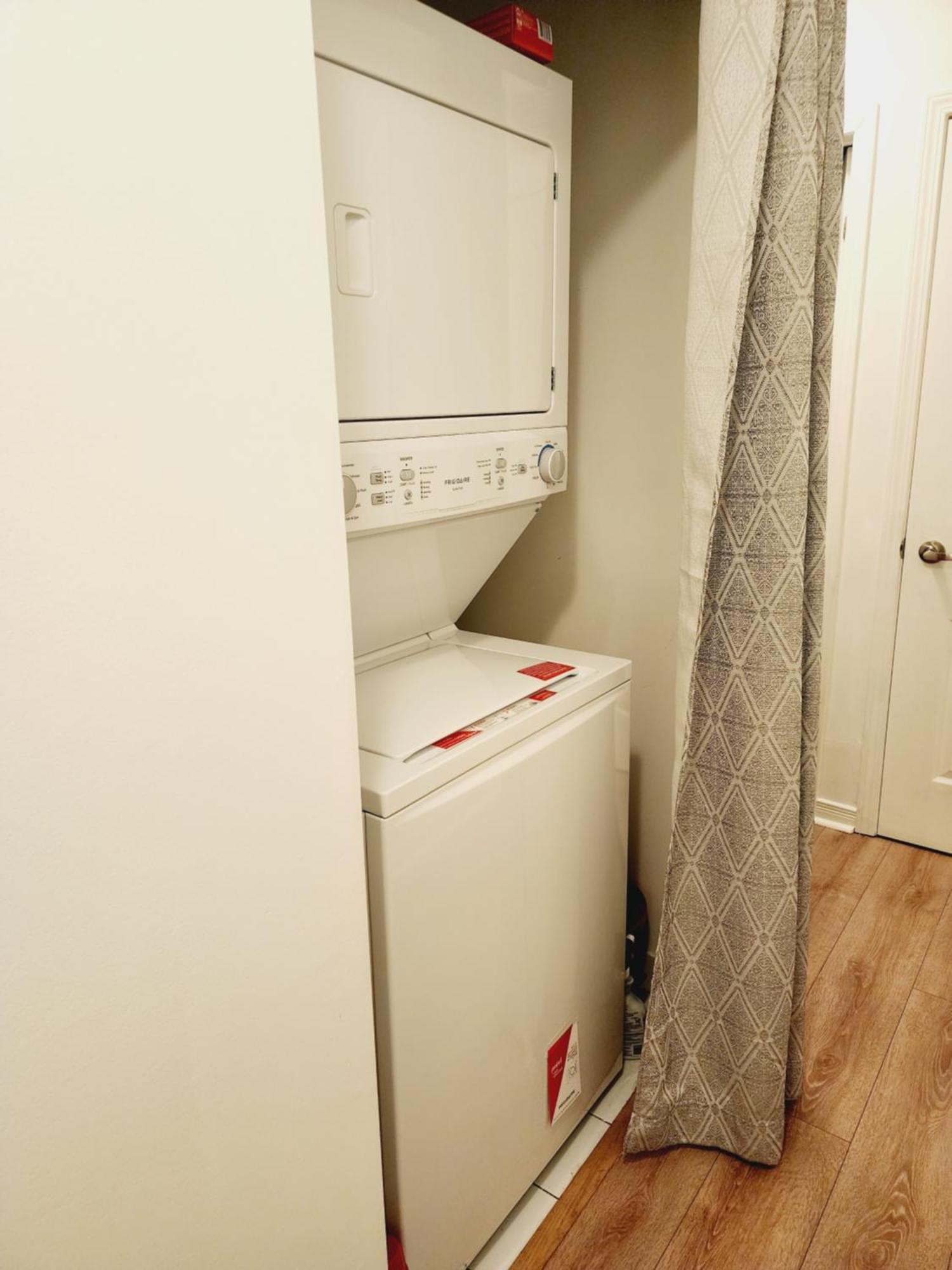 Beautiful Townhouse Near Yorkdale Mall, Wilson Subway Lejlighed Toronto Eksteriør billede